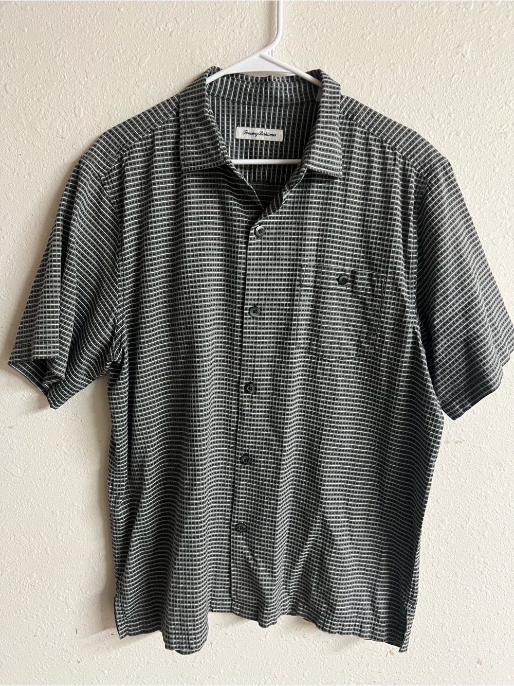 Tommy Bahama Black and White Short-Sleeve Button-Down Camp Shirt